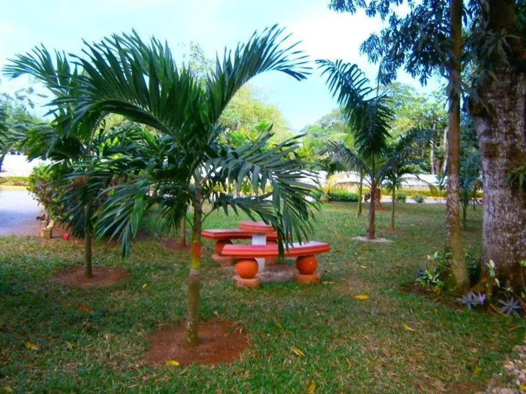 Gold Nugget Hotel Negril Jamaika