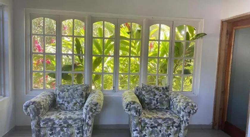 ***  Gold Nugget Hotel Negril Jamaika