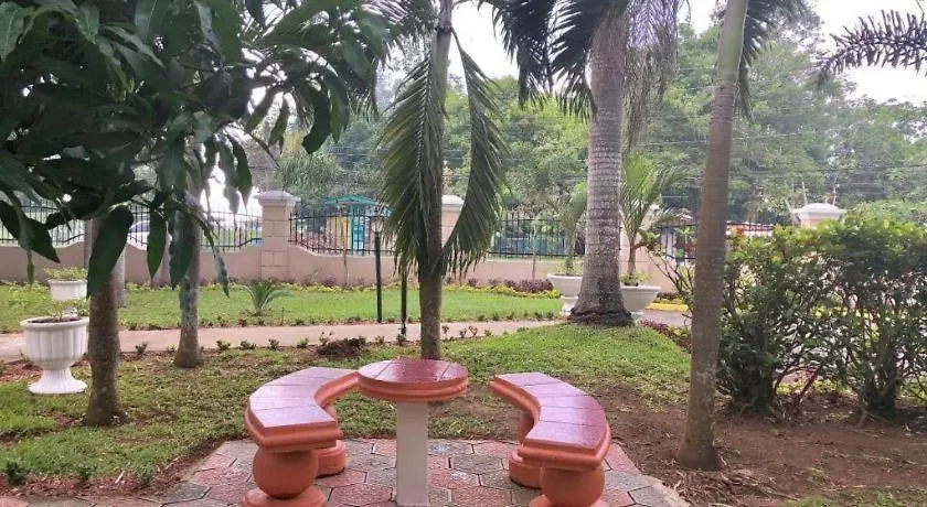 Gold Nugget Hotel Negril 3*,